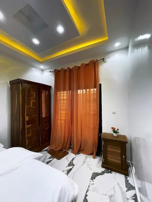Villa Adja Nafy A Saly Gandigal Esterno foto