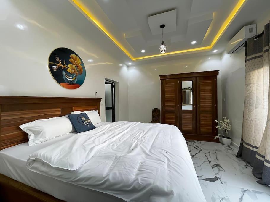 Villa Adja Nafy A Saly Gandigal Esterno foto