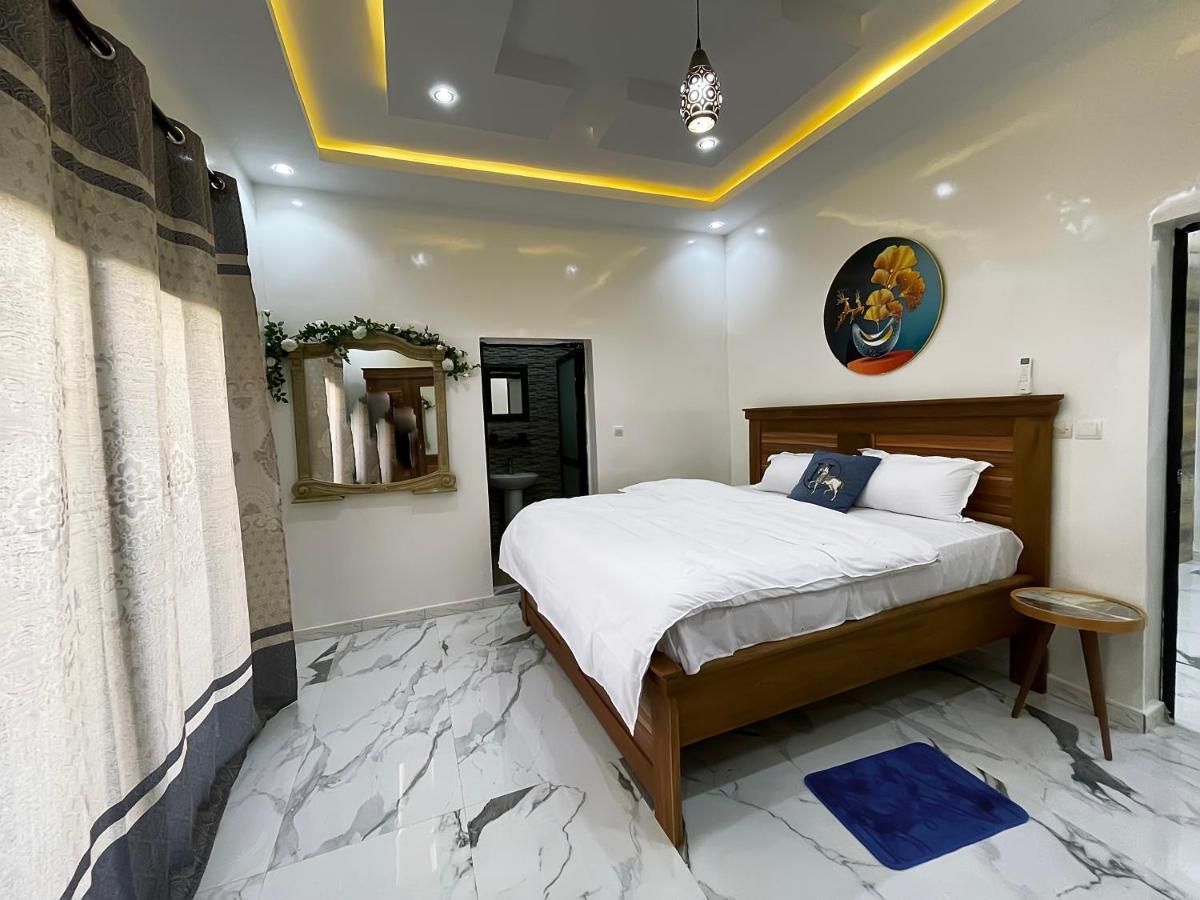 Villa Adja Nafy A Saly Gandigal Esterno foto