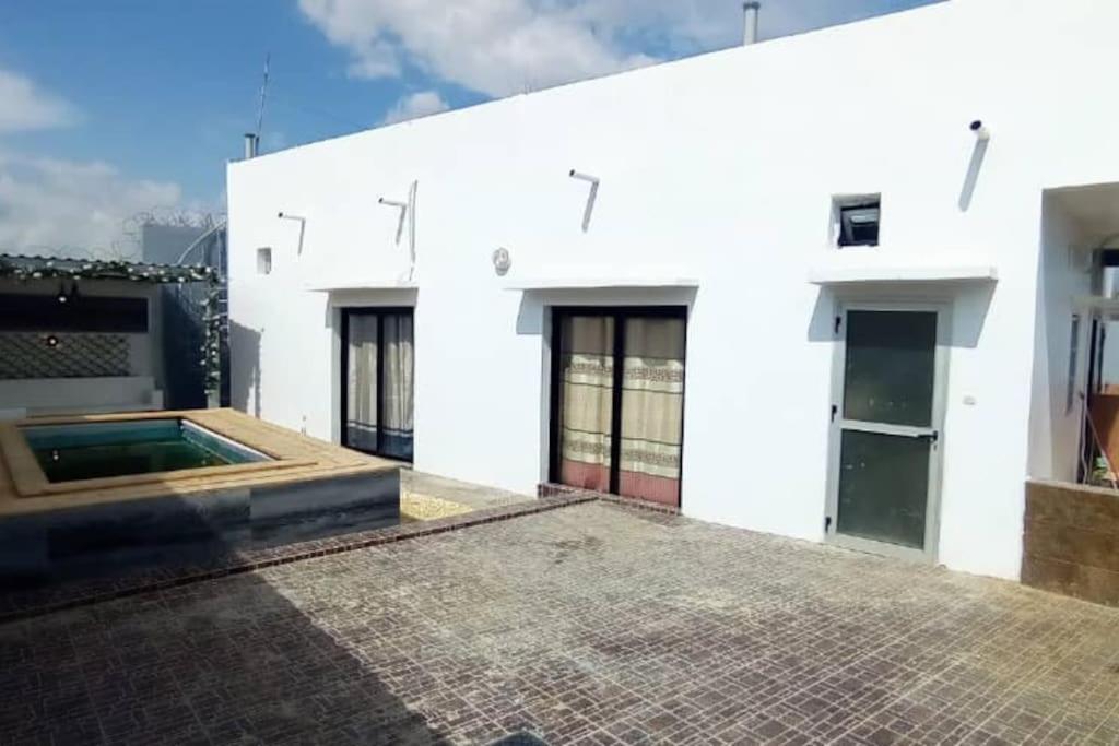 Villa Adja Nafy A Saly Gandigal Esterno foto