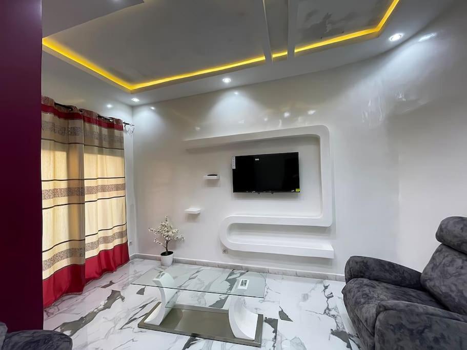 Villa Adja Nafy A Saly Gandigal Esterno foto