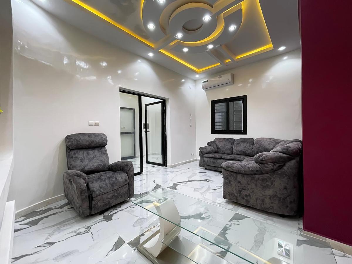 Villa Adja Nafy A Saly Gandigal Esterno foto